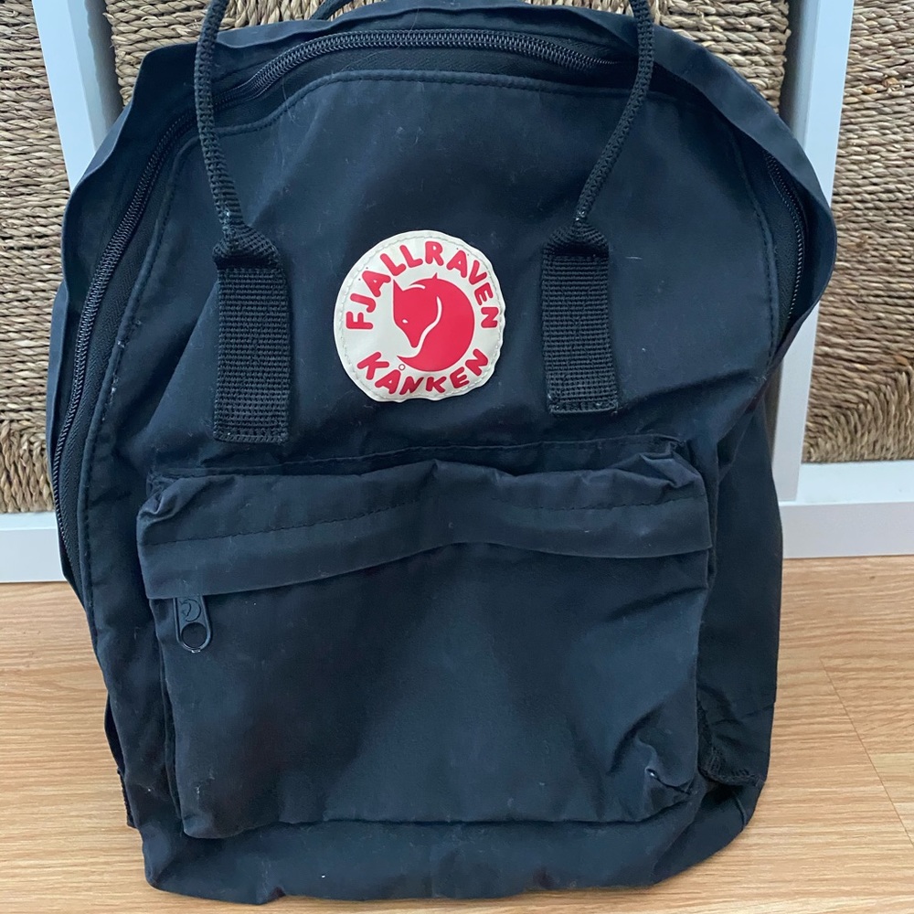 Fjallraven Kanken backpack 🎒